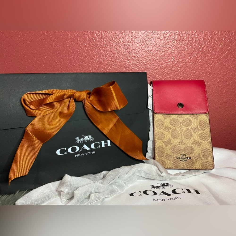 Coach Snap Phone Crossbody In Signature Canvas